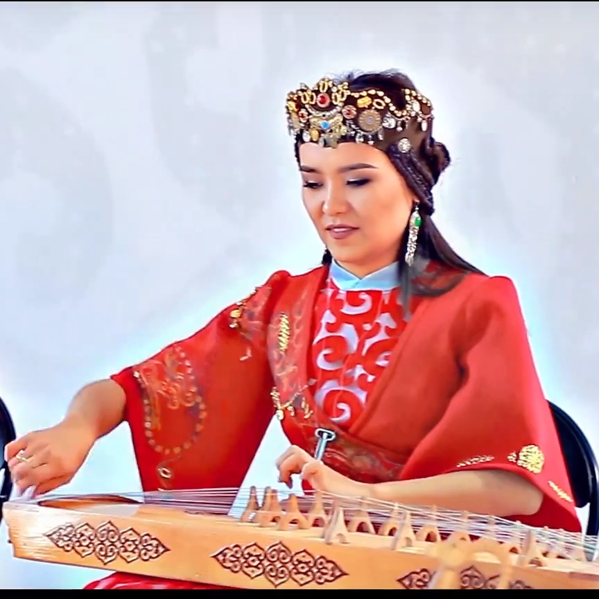 Мен анамды еңкейдім