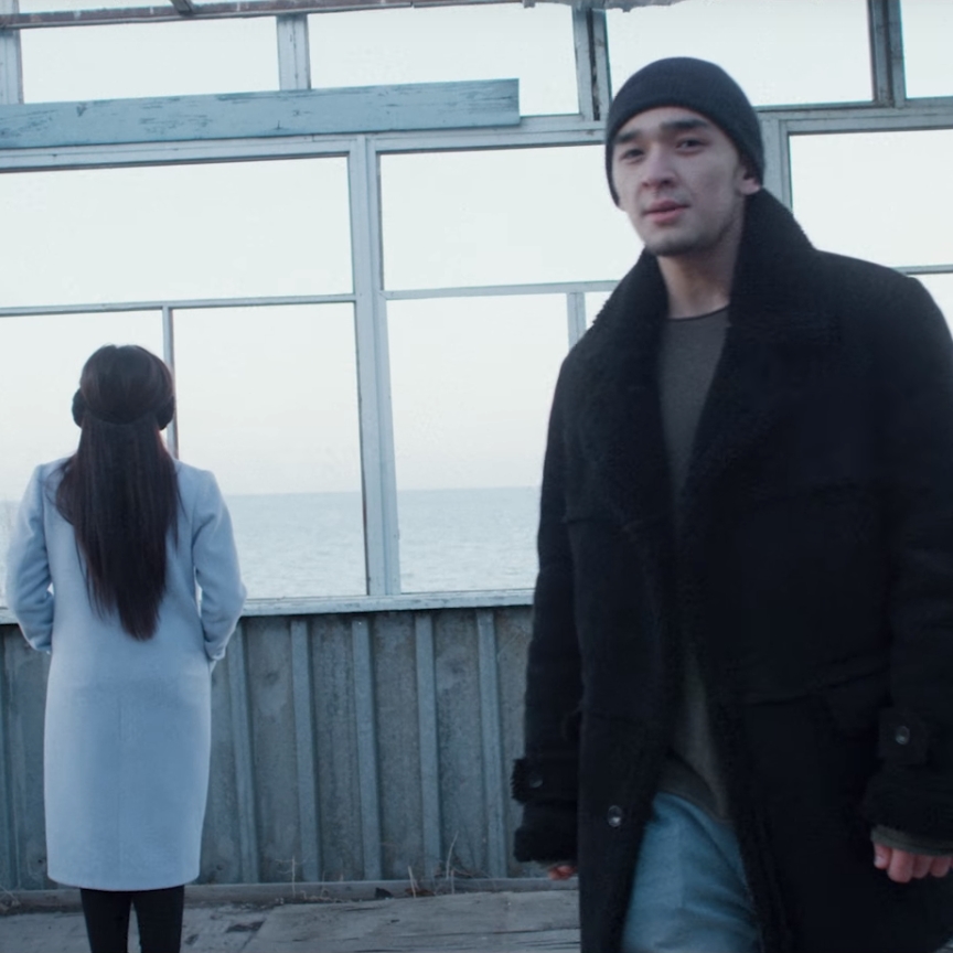 Бойжеткен кезек-кезек попка сипалады Томпақ қыздардың секс-эротикалық видеолары